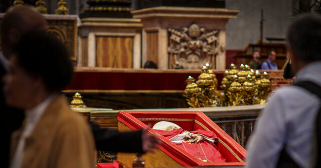 Catholics Outraged as Visitors Take Selfies with Body of Pope Francis
