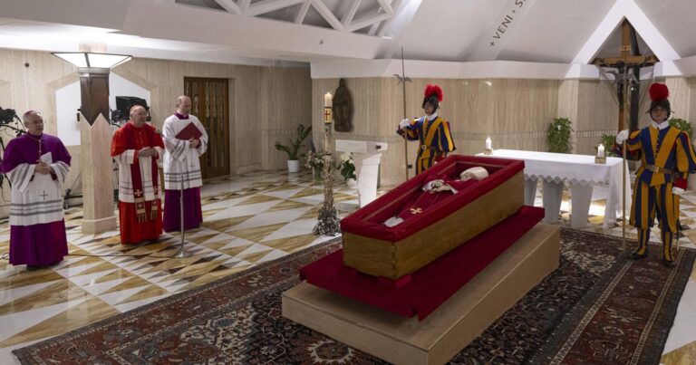 Pope Francis, in some of his last words, thanked nurse for chance to greet Easter crowd, Vatican says