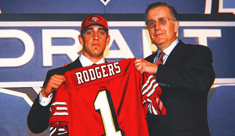 What if … the 49ers drafted Aaron Rodgers instead of Alex Smith in the 2005 NFL Draft?